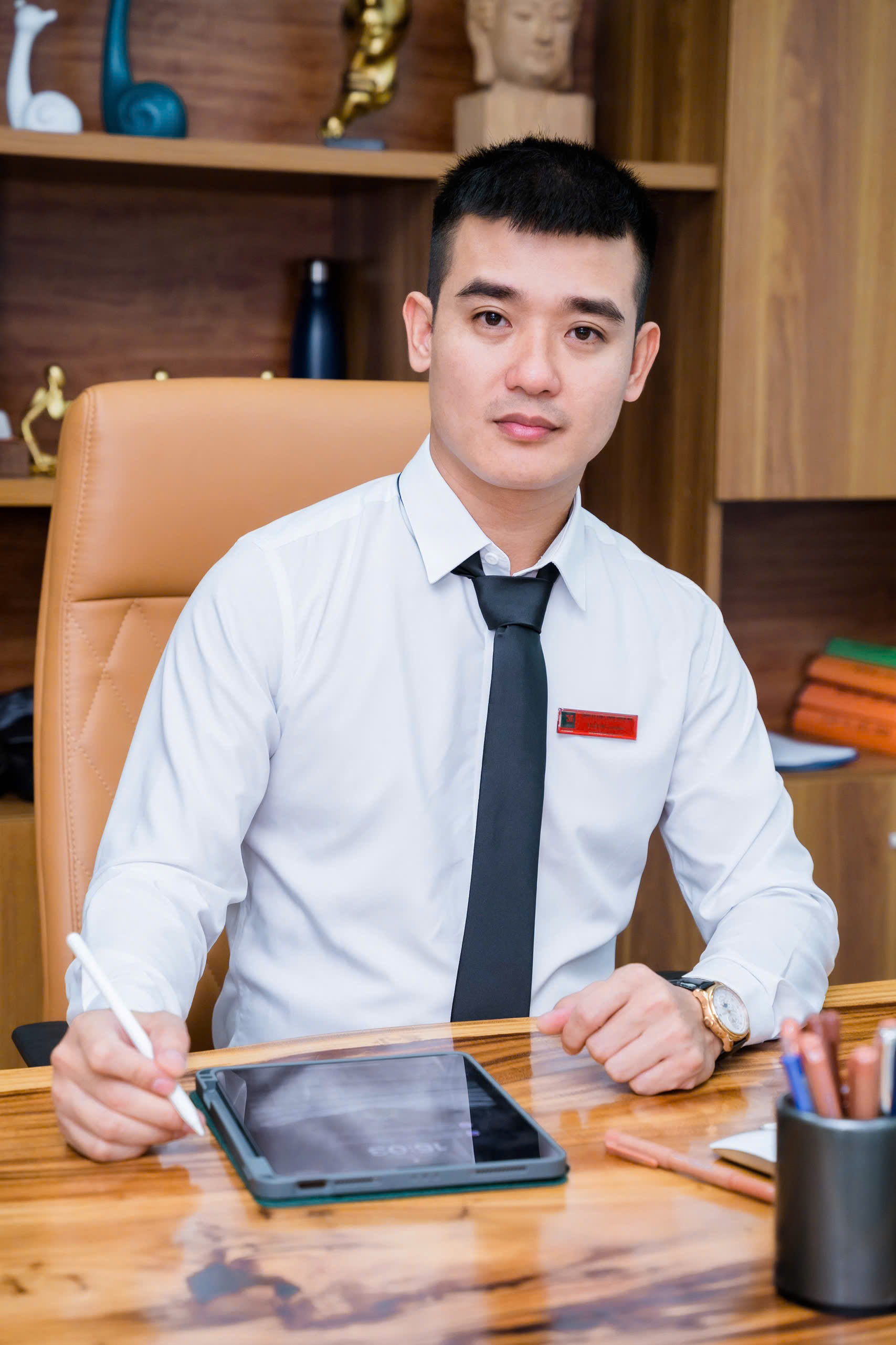 Đội ngũ luật sư - Tác giả chuyên môn tại Tổng Đài Tư Vấn 1 Luật sư Hùng - Giám đốc công ty Luật Thiên mã