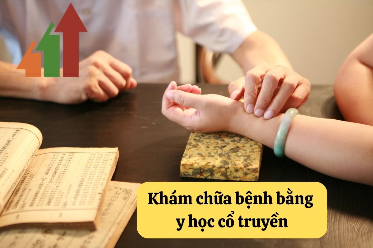 12. kham chua benh bang y hoc co truyen